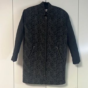 Lined wool blend fashion topper w/quilted sleeves